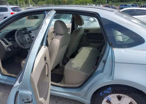 2008 Ford Focus S z USA, uszkodzony, nr VIN 1FAHP34N28W148347